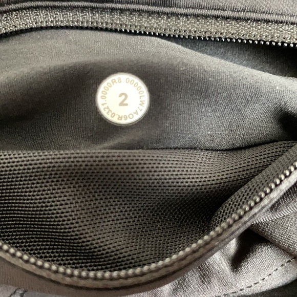 NWT Lululemon Black Speed Up Short 2.5" Lined Size 2 - Picture 6 of 10